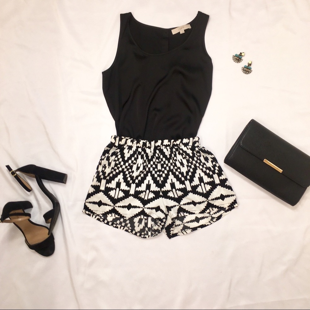 Black sleeveless top